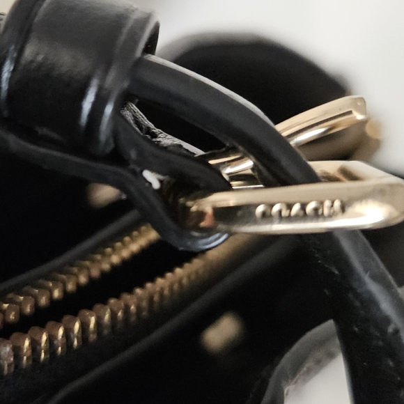 Coach mini satchel black patent leathetw/ gold hardware & 48" shoulder strap. - Picture 5 of 9